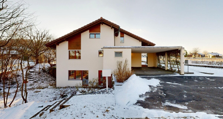 Grosses Einfamilienhaus mit Garten, Wintergarten und viel Potenzial image 2