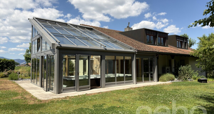 Grosses Einfamilienhaus mit Garten, Wintergarten und viel Potenzial image 2