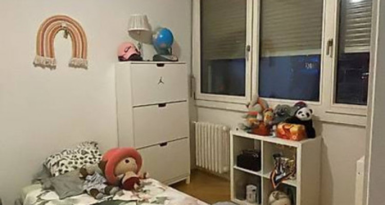 Appartement 4 pièces rénové en 2023 situé aux Eaux Vives image 2