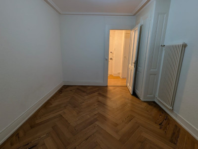 Appartement de 3 pièces au 2ème étage sans ascenseur localiser à Genève 1202 image 4