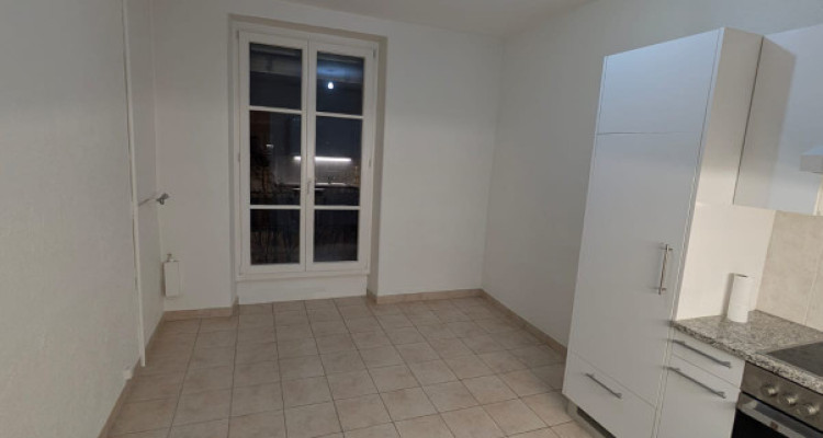Appartement de 3 pièces au 2ème étage sans ascenseur localiser à Genève 1202 image 6