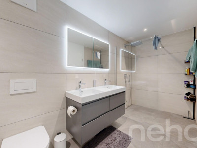 Stilvolle, hochwertige und lichtdurchflutete Terrassenwohnung image 12