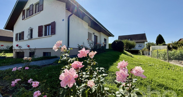 Grande maison familiale dans un quartier résidentiel ! image 11