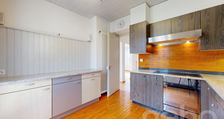 Superbe villa avec piscine et panorama unique sur le lac et les Alpes image 10