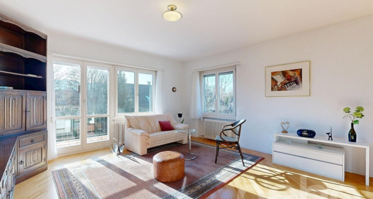 Stilvolle 3.5 Zimmer Wohnung mit Balkon in Bern image 2