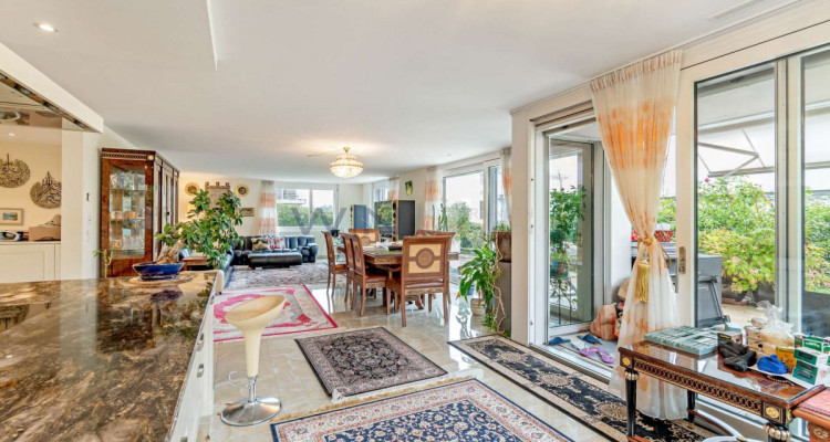 Träume werden Wirklichkeit - Rare und grosse Gartenwohnung image 1