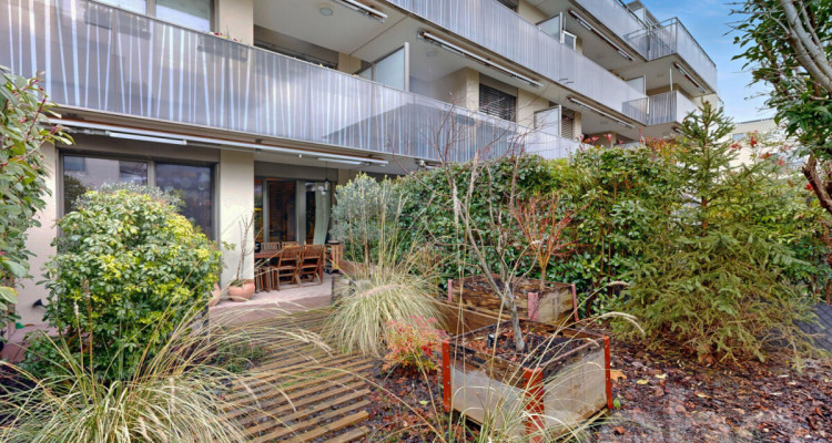 Idéalement situé avec un beau jardin - CASATAX image 1