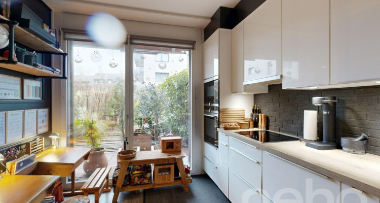 Idéalement situé avec un beau jardin - CASATAX image 5