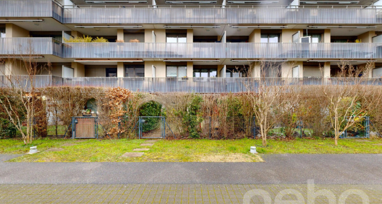 Idéalement situé avec un beau jardin - CASATAX image 9