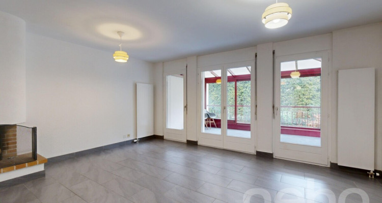 A quelques minutes du lac et de larrêt Tuileries image 2