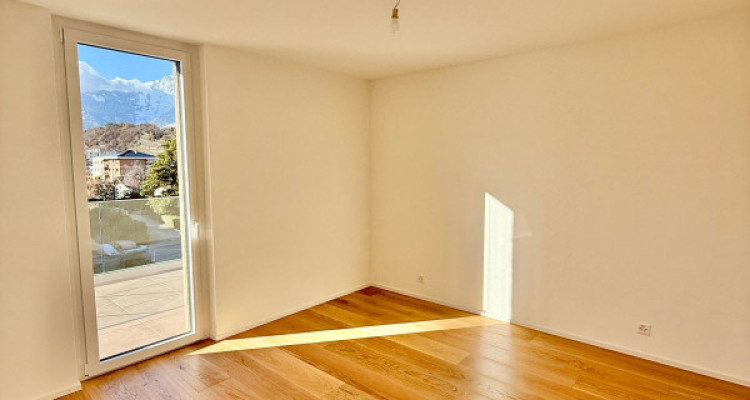 ATTIQUE NEUF DE 3.5 PCES, 112 M2 + TERRASSE PRIVÉE - SION  image 8