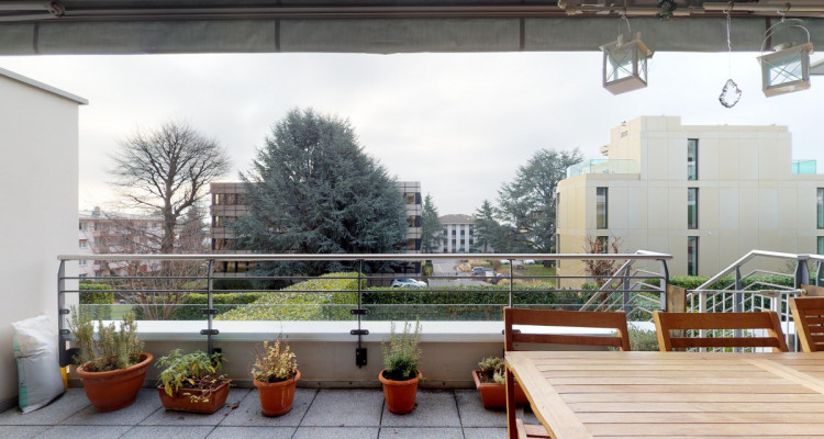 Proche du collège Champittet - avec jardin image 3