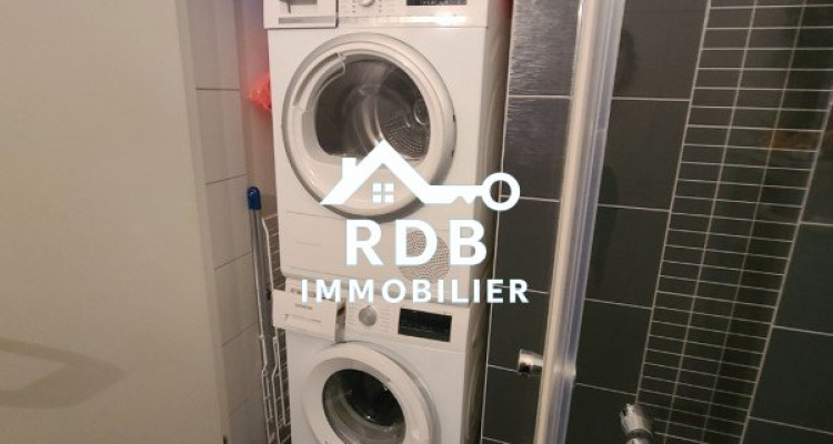 Appartement de 5 pièces au 6ème étage situé à Petit-Lancy 1213 image 10