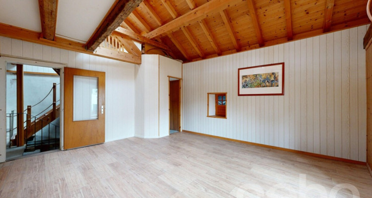 Charmante maison villageoise à rénover au c?ur dEtoy image 5