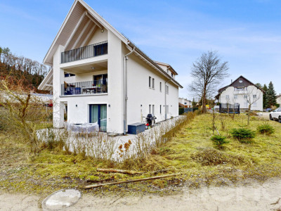 Neuwertige Dachgeschosswohnung mit hochwertigem Ausbaustandard image 3