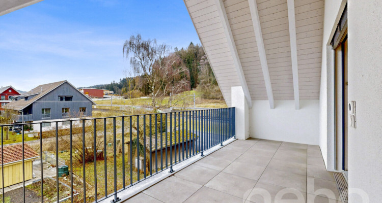 Neuwertige Dachgeschosswohnung mit hochwertigem Ausbaustandard image 2