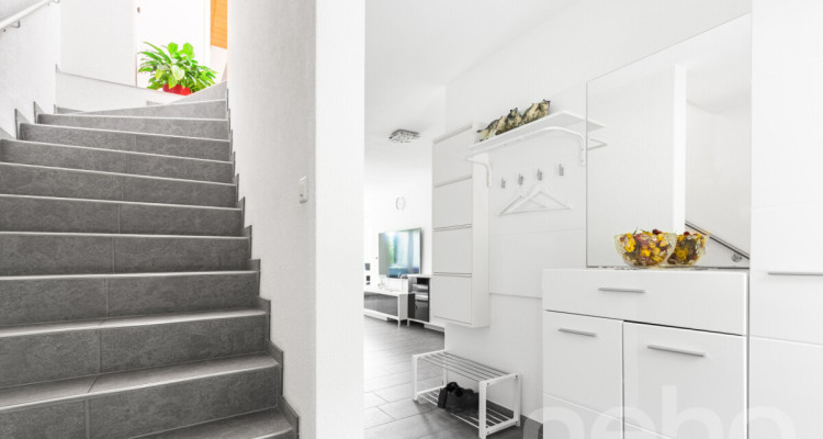 Moderne Doppelhaushälfte mit grossem Umschwung image 12