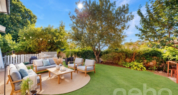 Duplex avec jardin, immense cave et 2 couverts à voiture image 1