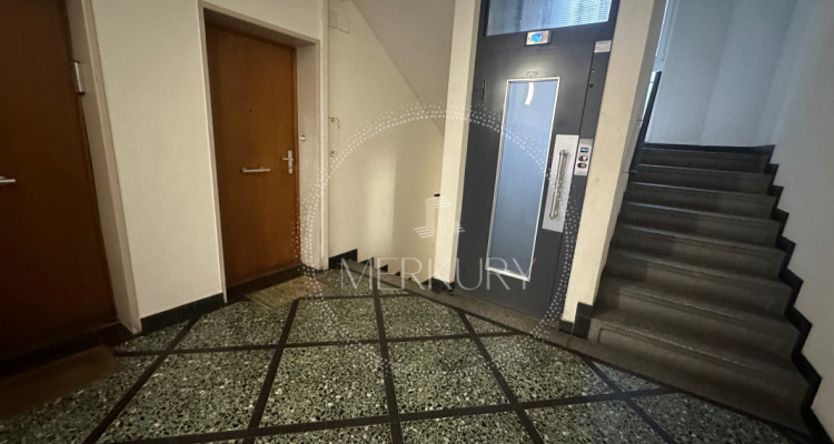 Un charmant appartement de 4,5 dans la région de Plainpalais.  image 1