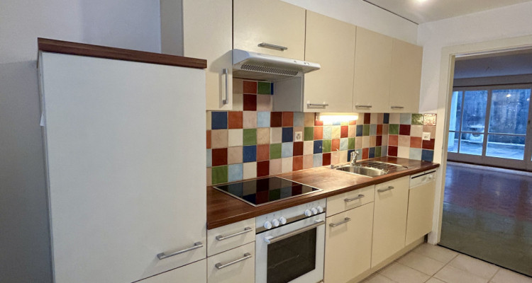 Spacieux 4 pièces avec terrasse image 1