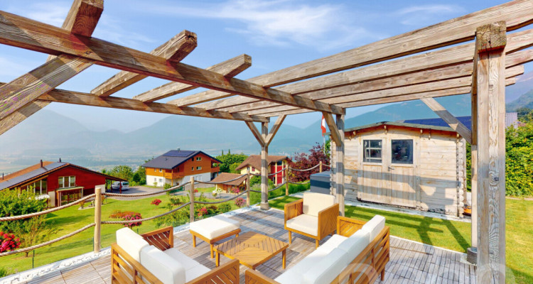 Villa contemporaine avec vue panoramique et cadre de vie privilégié image 2