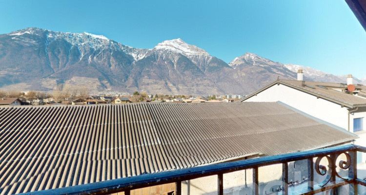 Bel appartement 3.5 pièces avec bureau et locaux de rangement image 8