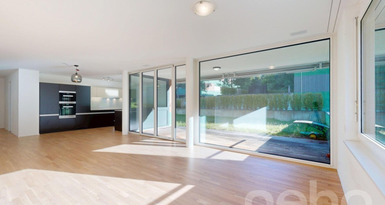 Exklusive 3.5-Zimmer-Gartenwohnung mit grossem Aussenbereich image 4