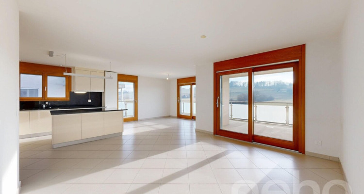 Appartement lumineux de 3.5 pièces avec vue dégagée image 1
