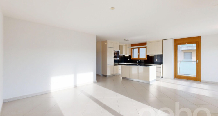 Appartement lumineux de 3.5 pièces avec vue dégagée image 3