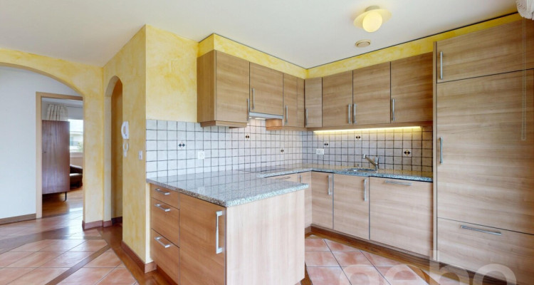 Appartement 3 chambres lumineux - Parfait état - Quartier calme Fully image 3