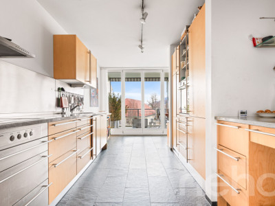 Grosszügige 4.5-Zimmer-Wohnung mit Bergblick an zentraler Lage in Chur image 4