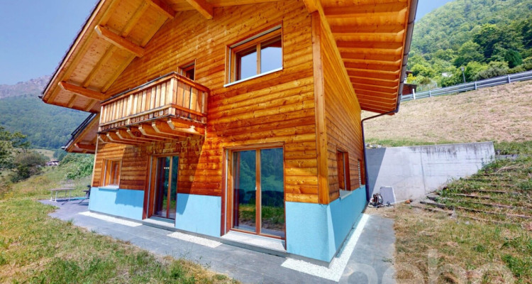 Chalet spacieux à 10 min de Vouvry, en pleine nature image 2