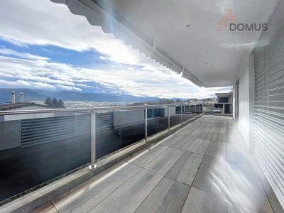 Attique lumineux de 3,5 pièces avec terrasse panoramique de 55 m² à Delémont image 5