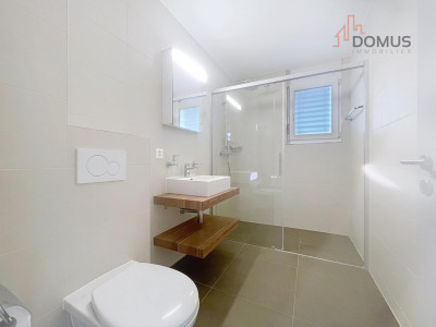 Attique lumineux de 3,5 pièces avec terrasse panoramique de 55 m² à Delémont image 9