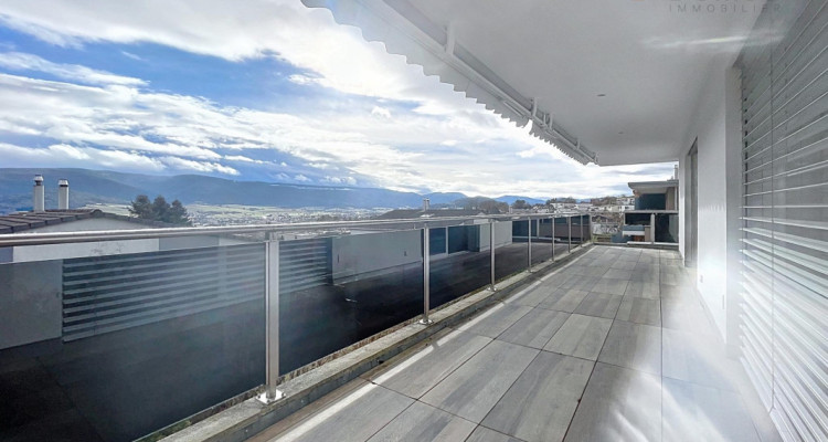 Attique lumineux de 3,5 pièces avec terrasse panoramique de 55 m² à Delémont image 5