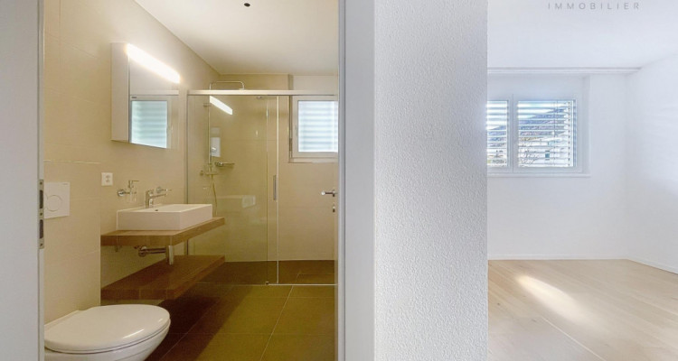 Attique lumineux de 3,5 pièces avec terrasse panoramique de 55 m² à Delémont image 8