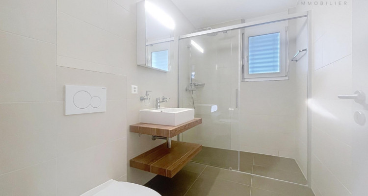 Attique lumineux de 3,5 pièces avec terrasse panoramique de 55 m² à Delémont image 9