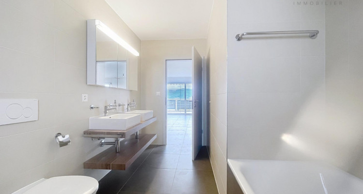 Attique lumineux de 3,5 pièces avec terrasse panoramique de 55 m² à Delémont image 10