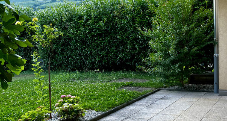 Bel appartement de 4,5 pièces au rez., jardin privatif et places de parc image 10