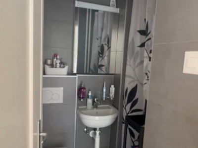 Studio situé aux Charmilles image 4