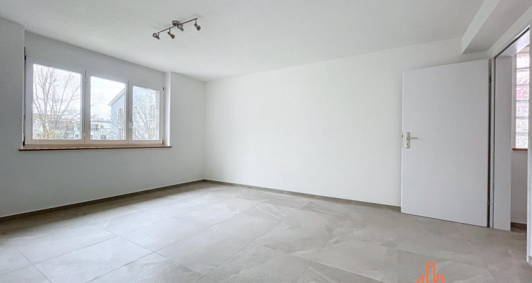 4.5 pièces rénové de 110 m² | Ascenseur | Buanderie privative | Proche gare image 5