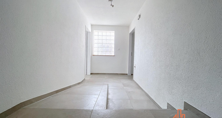 4.5 pièces rénové de 110 m² | Ascenseur | Buanderie privative | Proche gare image 6