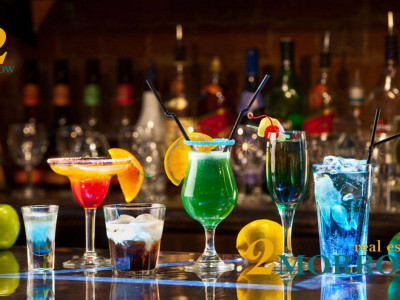 À vendre – Bar/Club nocturne clé en main avec licence  image 1