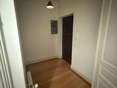 Appartement à Genève 2400fr 2,5 image 3