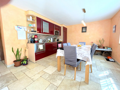 Charmant appartement de 3 pièces avec grande terrasse – Ardon image 3