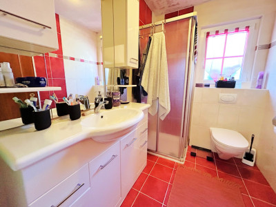 Charmant appartement de 3 pièces avec grande terrasse – Ardon image 4