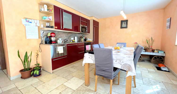 Charmant appartement de 3 pièces avec grande terrasse – Ardon image 3