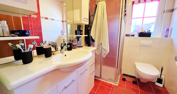 Charmant appartement de 3 pièces avec grande terrasse – Ardon image 4