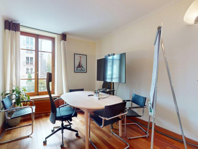 GENEVE - BUREAUX A LOUER DANS UN IMMEUBLE DE CARACTERE image 4