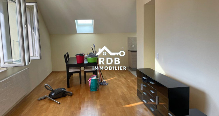 Appartement de 4 pièces au 2ème étage situé à Chêne-Bourg 1225  image 2